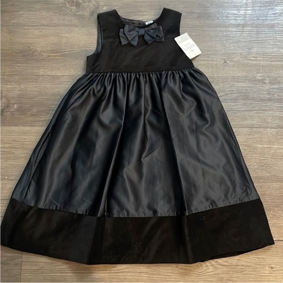 Carter's  Special Occasion Black Sleeveless Velveteen Sz 6 NWT - Picture 4 of 10
